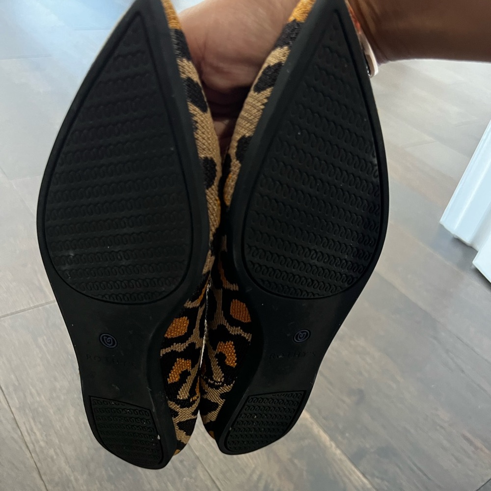 Rothy’s 7.5 like new i get pregnant suddenly its not fit anymore lol.